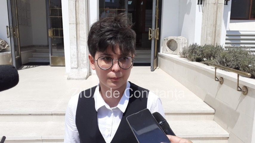 un nou protest al asociatiei elevilor din constanta in vederea acordarii gratuitatii pentru transport un nou protest al asociatiei elevilor din constanta in vederea acordarii gratuitatii pentru transport