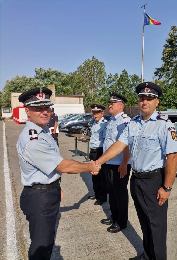 festivitate de avansare in grad a pompierilor militari la sediul isu tulcea galerie foto 754257 festivitate de avansare in grad a pompierilor militari la sediul isu tulcea galerie foto 754257