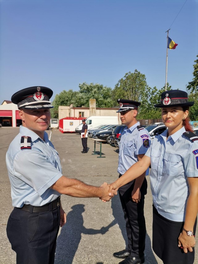 festivitate de avansare in grad a pompierilor militari la sediul isu tulcea galerie foto 754257 festivitate de avansare in grad a pompierilor militari la sediul isu tulcea galerie foto 754257