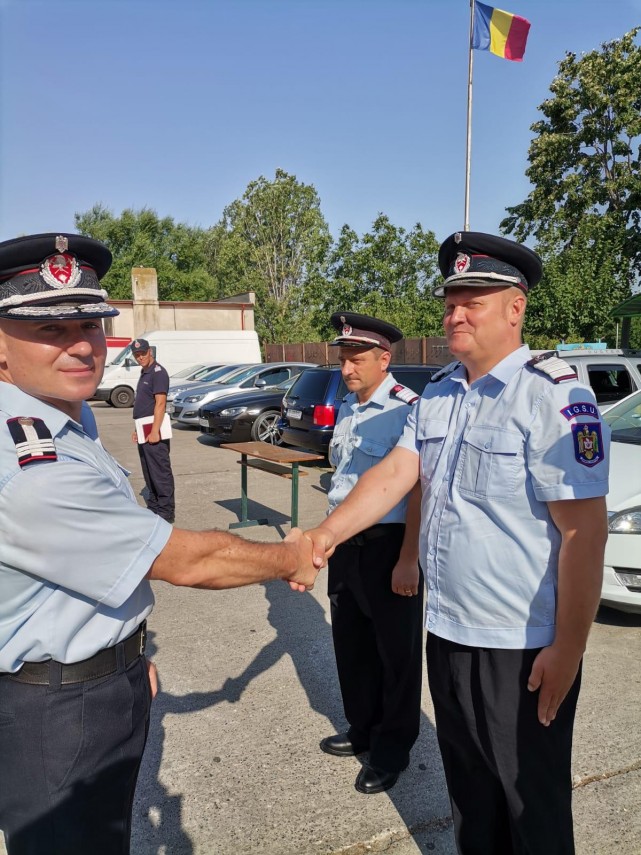 festivitate de avansare in grad a pompierilor militari la sediul isu tulcea galerie foto 754257 festivitate de avansare in grad a pompierilor militari la sediul isu tulcea galerie foto 754257
