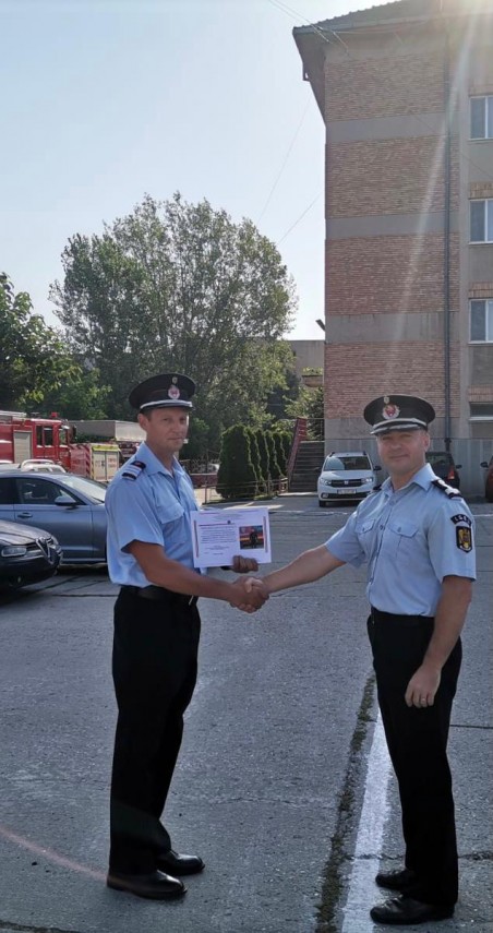 festivitate de avansare in grad a pompierilor militari la sediul isu tulcea galerie foto 754257 festivitate de avansare in grad a pompierilor militari la sediul isu tulcea galerie foto 754257