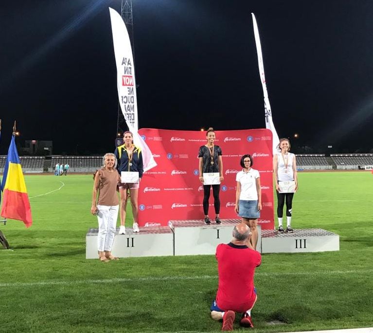 atleta madalina manole campioana nationala la aruncarea greutatii ioana colibasanu si cristian radu au atleta madalina manole campioana nationala la aruncarea greutatii ioana colibasanu si cristian radu au
