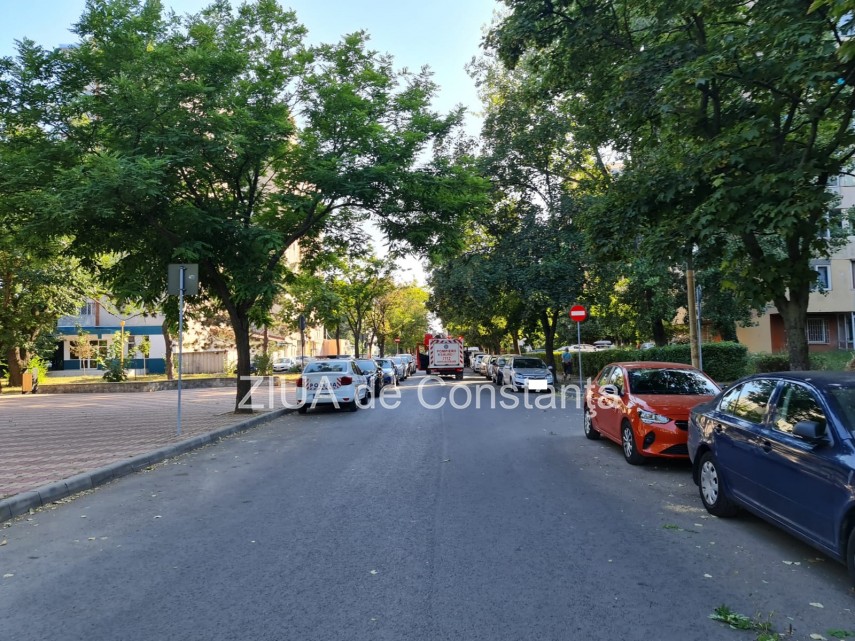 constanta incendiu la etajul 7 al unui bloc de pe strada traian 754947 constanta incendiu la etajul 7 al unui bloc de pe strada traian 754947