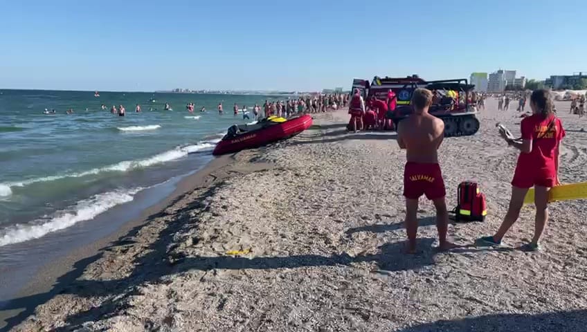 alerta la isu dobrogea o persoana a disparut in mare pe plaja h2o din mamaia 755633 alerta la isu dobrogea o persoana a disparut in mare pe plaja h2o din mamaia 755633
