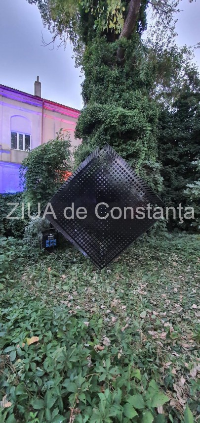 live text usile vilei sutu se deschid in aceasta seara dupa mult timp pentru expozitia one night gallery live text usile vilei sutu se deschid in aceasta seara dupa mult timp pentru expozitia one night gallery