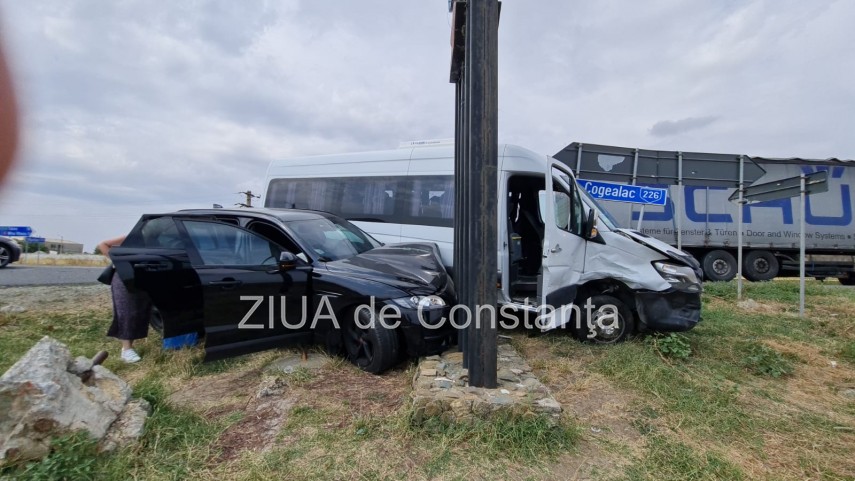 judetul constanta accident rutier grav la tariverde sase victime intervine elicopterul smurd 756481 judetul constanta accident rutier grav la tariverde sase victime intervine elicopterul smurd 756481