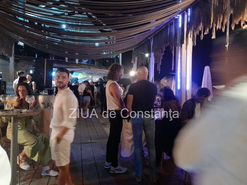 eveniment inedit in vama veche renumitul violoncelist andrei cavassi a sustinut un concert incendiar eveniment inedit in vama veche renumitul violoncelist andrei cavassi a sustinut un concert incendiar
