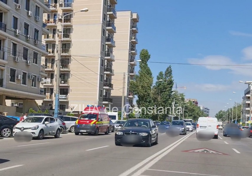 accident rutier in mamaia doua masini implicate 757130 accident rutier in mamaia doua masini implicate 757130