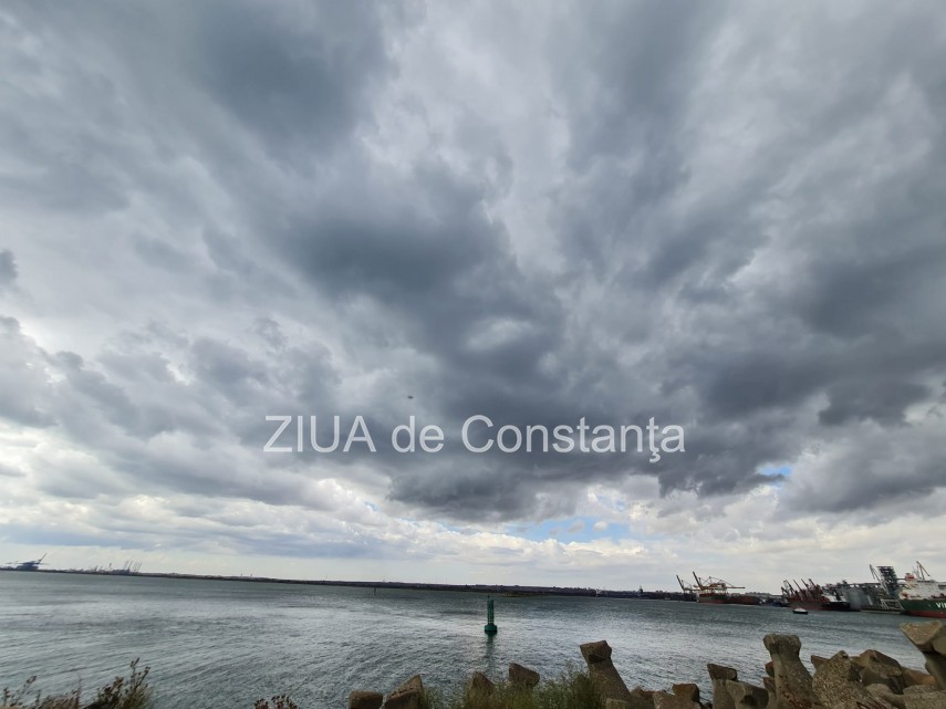 constanta natura cel mai talentat artist peisaj de toamna la malul marii negre fotoreportaj 757435 constanta natura cel mai talentat artist peisaj de toamna la malul marii negre fotoreportaj 757435