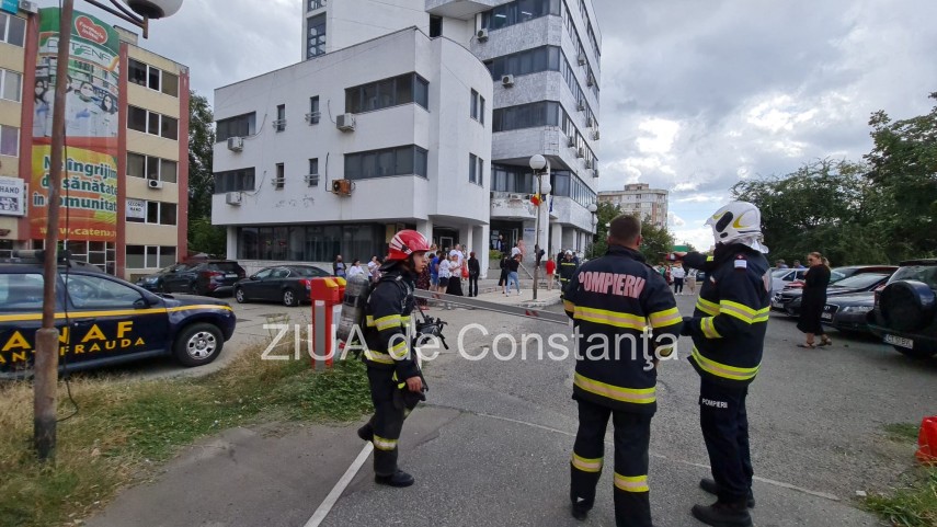 update incendiu la sediul anaf din constanta pompierii intervin galerie foto video 757425 update incendiu la sediul anaf din constanta pompierii intervin galerie foto video 757425