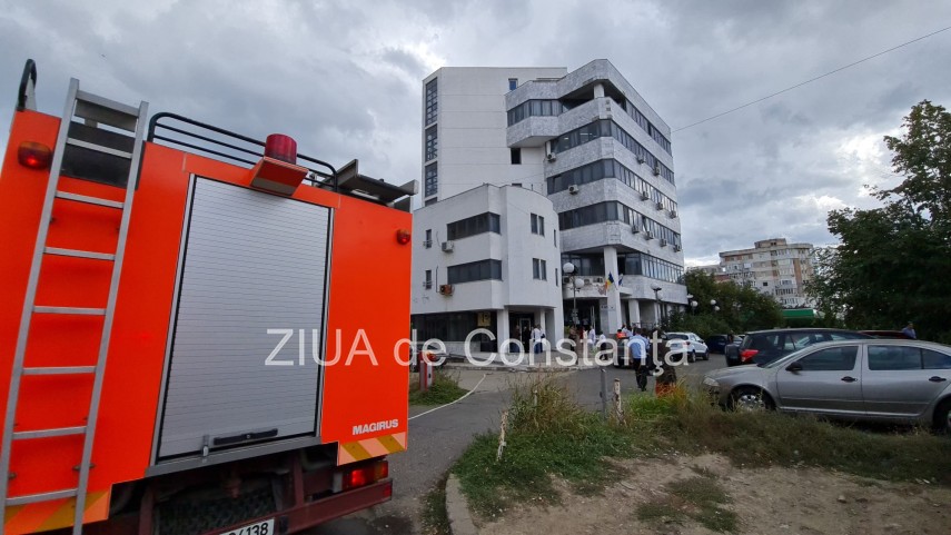 update incendiu la sediul anaf din constanta pompierii intervin galerie foto video 757425 update incendiu la sediul anaf din constanta pompierii intervin galerie foto video 757425