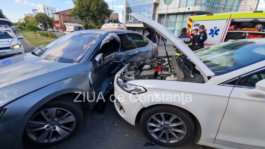 accident rutier cu trei victime in municipiul constanta intersectia strazii muncel cu bulevardul mamaia accident rutier cu trei victime in municipiul constanta intersectia strazii muncel cu bulevardul mamaia