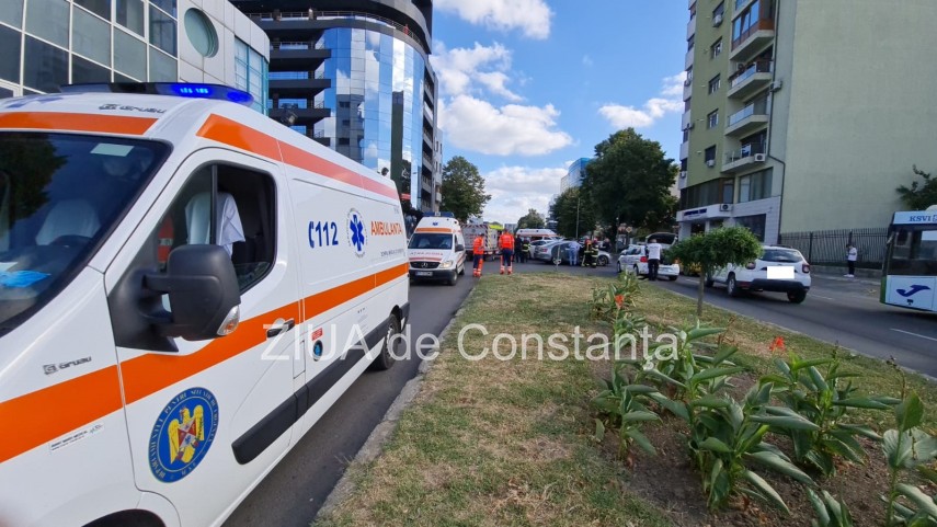 accident rutier cu trei victime in municipiul constanta intersectia strazii muncel cu bulevardul mamaia accident rutier cu trei victime in municipiul constanta intersectia strazii muncel cu bulevardul mamaia