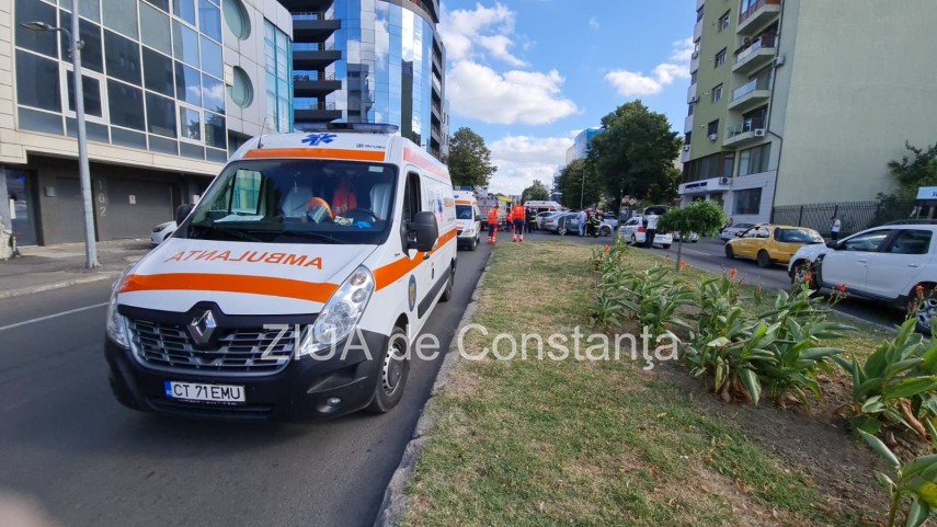 accident rutier cu trei victime in municipiul constanta intersectia strazii muncel cu bulevardul mamaia accident rutier cu trei victime in municipiul constanta intersectia strazii muncel cu bulevardul mamaia