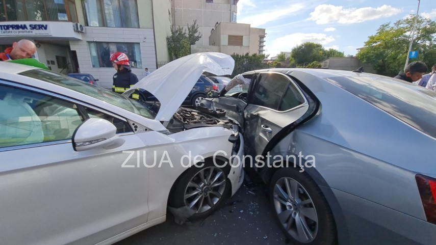 accident rutier cu trei victime in municipiul constanta intersectia strazii muncel cu bulevardul mamaia accident rutier cu trei victime in municipiul constanta intersectia strazii muncel cu bulevardul mamaia