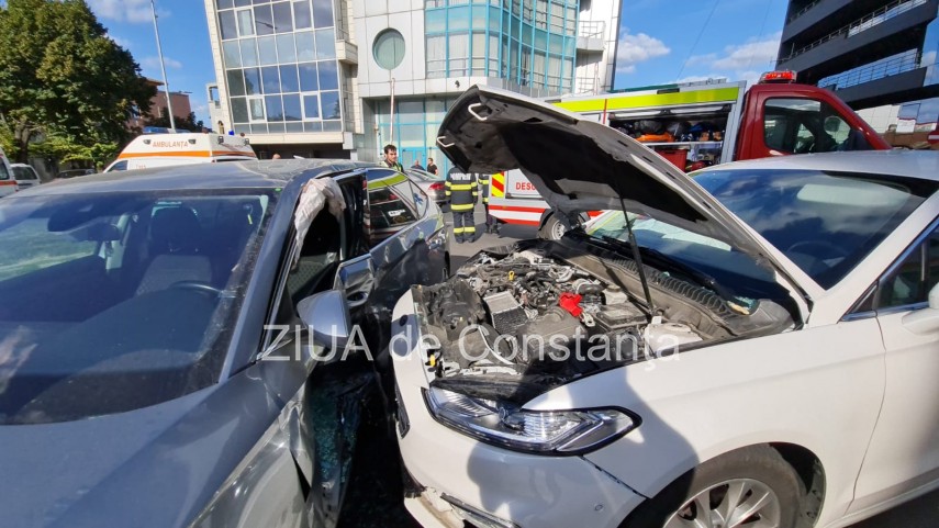 accident rutier cu trei victime in municipiul constanta intersectia strazii muncel cu bulevardul mamaia accident rutier cu trei victime in municipiul constanta intersectia strazii muncel cu bulevardul mamaia
