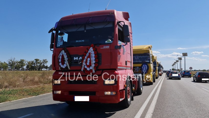 tanarul de 23 de ani mort la doua zile dupa ce si a sarbatorit ziua astazi este condus pe ultimul drum tanarul de 23 de ani mort la doua zile dupa ce si a sarbatorit ziua astazi este condus pe ultimul drum