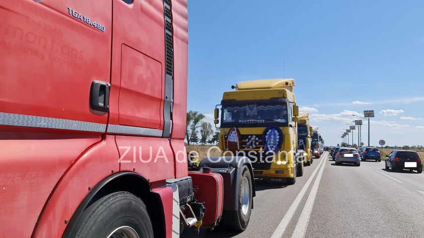 tanarul de 23 de ani mort la doua zile dupa ce si a sarbatorit ziua astazi este condus pe ultimul drum tanarul de 23 de ani mort la doua zile dupa ce si a sarbatorit ziua astazi este condus pe ultimul drum