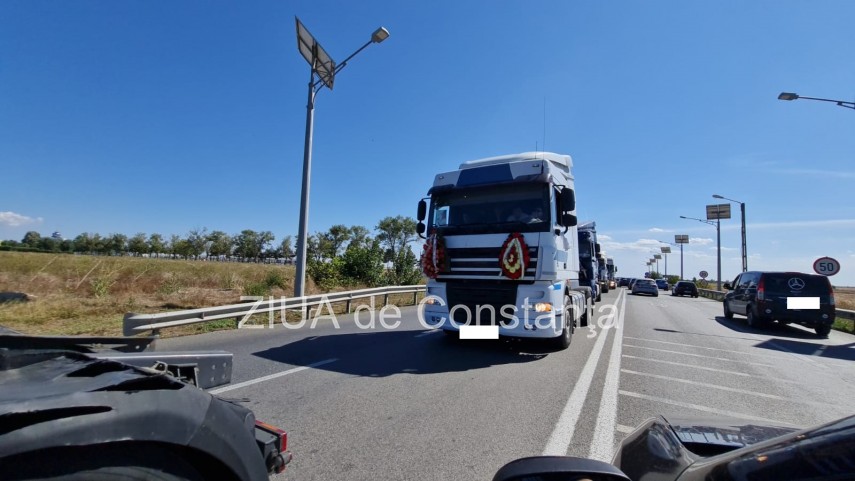 tanarul de 23 de ani mort la doua zile dupa ce si a sarbatorit ziua astazi este condus pe ultimul drum tanarul de 23 de ani mort la doua zile dupa ce si a sarbatorit ziua astazi este condus pe ultimul drum