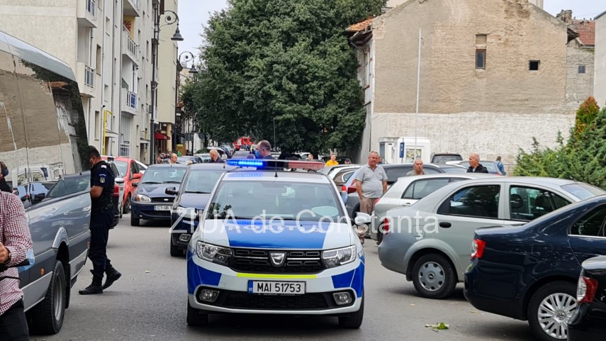 constanta incendiu intr un apartament de pe strada ecaterina varga galerie foto si video 759327 constanta incendiu intr un apartament de pe strada ecaterina varga galerie foto si video 759327