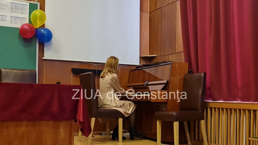 live text a inceput festivitatea de premiere la limba germana a elevilor de la colegiul national mircea live text a inceput festivitatea de premiere la limba germana a elevilor de la colegiul national mircea