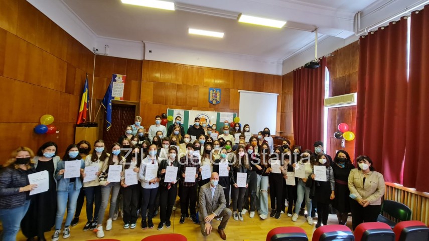 live text a inceput festivitatea de premiere la limba germana a elevilor de la colegiul national mircea live text a inceput festivitatea de premiere la limba germana a elevilor de la colegiul national mircea
