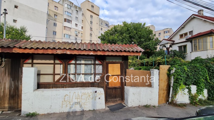 mizerie pe o strada din centrul constantei ce spune municipalitatea 759461 mizerie pe o strada din centrul constantei ce spune municipalitatea 759461