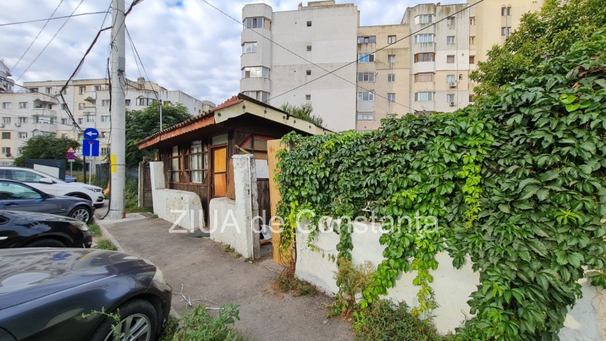 mizerie pe o strada din centrul constantei ce spune municipalitatea 759461 mizerie pe o strada din centrul constantei ce spune municipalitatea 759461