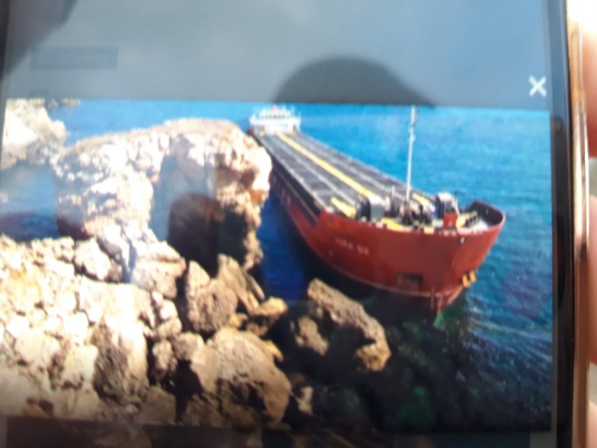o nava incarcata cu uree a esuat pe marea neagra in apropierea rezervatiei naturale kaliakra bulgaria o nava incarcata cu uree a esuat pe marea neagra in apropierea rezervatiei naturale kaliakra bulgaria