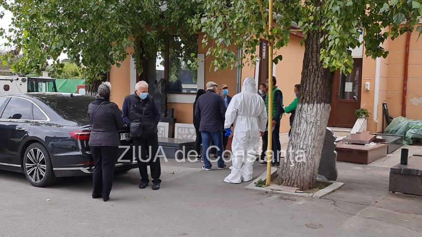 rudele victimelor decedate in incendiul de la spitalul de boli infectioase constanta au ajuns la morga rudele victimelor decedate in incendiul de la spitalul de boli infectioase constanta au ajuns la morga