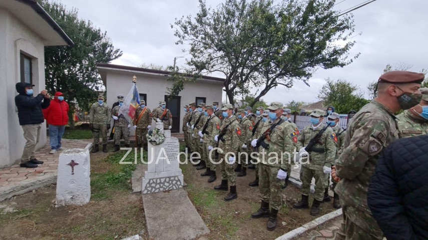 doliu in armata plutonier major adrian martincu din cadrul rechinilor albi condus astazi pe ultimul drum doliu in armata plutonier major adrian martincu din cadrul rechinilor albi condus astazi pe ultimul drum