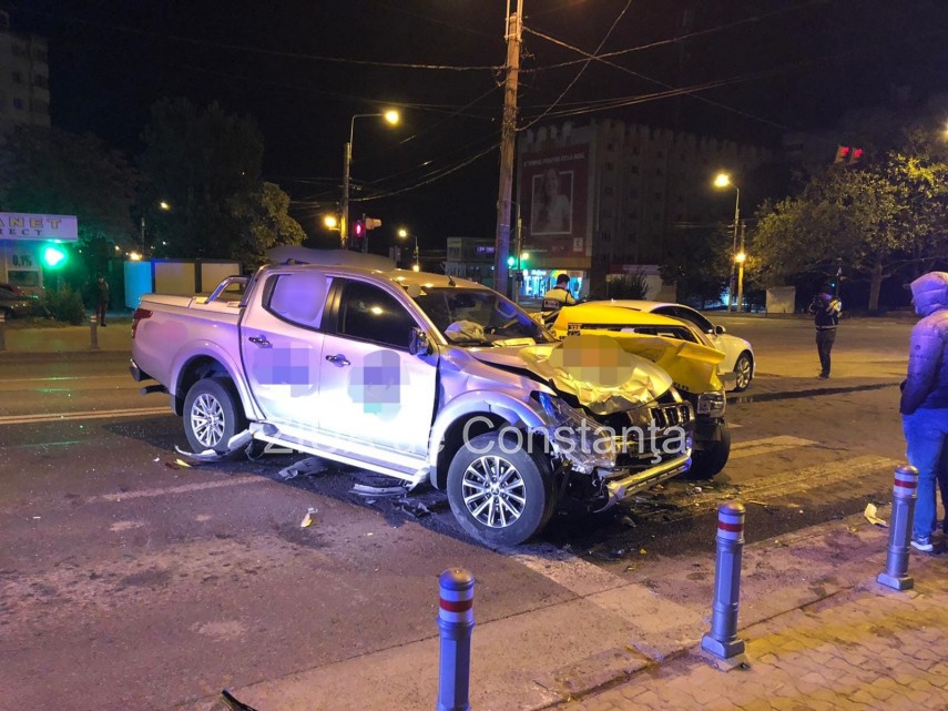 constanta accident rutier la intersectie in tomis 3 trei masini implicate galerie foto video 760475 constanta accident rutier la intersectie in tomis 3 trei masini implicate galerie foto video 760475