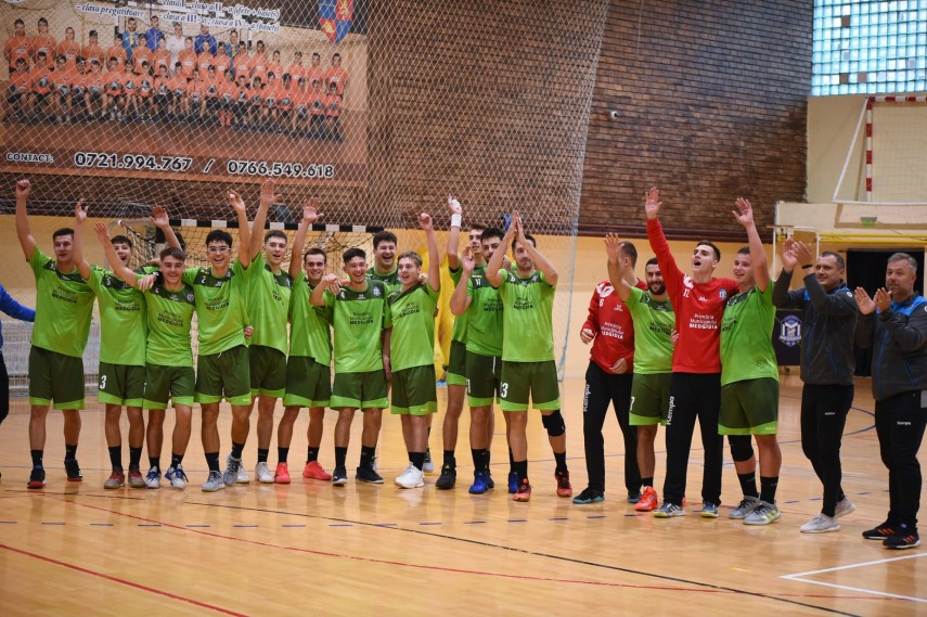 divizia a handbalistii de la cs medgidia au urcat pe locul intai in clasament galerie foto 761671 divizia a handbalistii de la cs medgidia au urcat pe locul intai in clasament galerie foto 761671