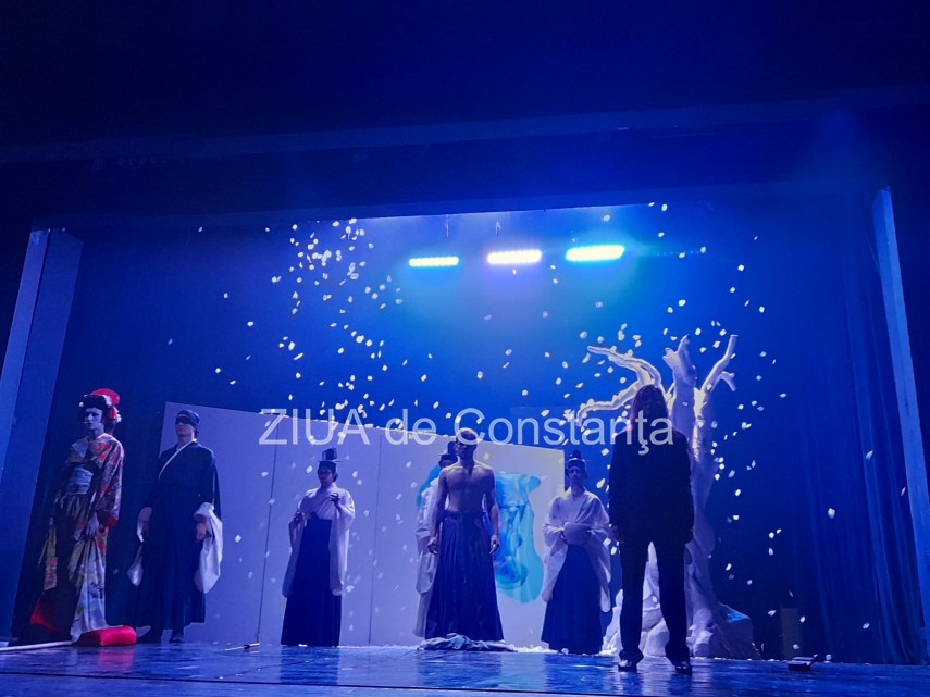 iubire tradare si cainta intr un spectacol incendiar pe scena teatrului de stat din constanta galerie iubire tradare si cainta intr un spectacol incendiar pe scena teatrului de stat din constanta galerie