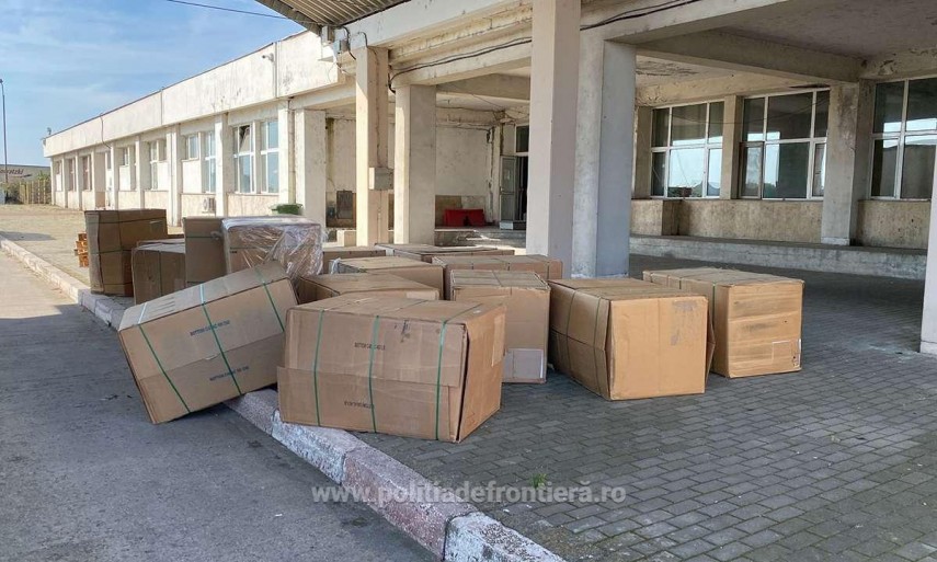 politia de frontiera tir plin cu piese auto in care se aflau tone de tutun neprelucrat depistat la vama politia de frontiera tir plin cu piese auto in care se aflau tone de tutun neprelucrat depistat la vama