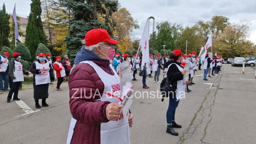 sanitas constanta membri de sindicat din dgaspc isi cer drepturile galerie foto si video 761882 sanitas constanta membri de sindicat din dgaspc isi cer drepturile galerie foto si video 761882