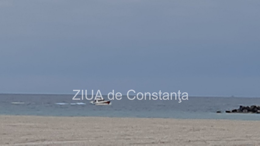 update nu se confirma constanta o barca s a rasturnat in mare in statiunea mamaia o persoana in pericol update nu se confirma constanta o barca s a rasturnat in mare in statiunea mamaia o persoana in pericol