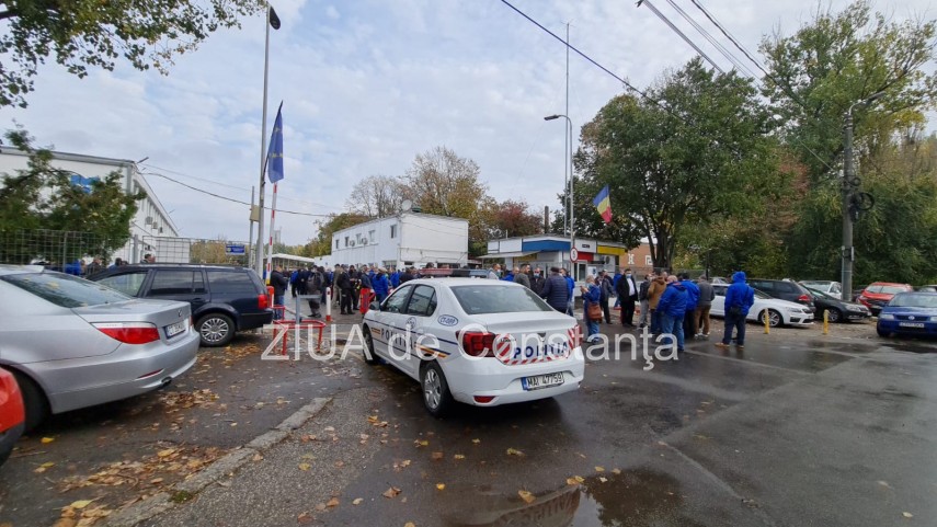 live video greva spontana la ct bus nu circula autobuzele in aceasta dimineata trei sute de angajati live video greva spontana la ct bus nu circula autobuzele in aceasta dimineata trei sute de angajati