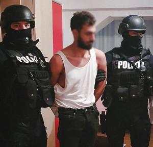 Înfiorător! Detalii din anchetă. Tânărul arestat pentru crima din Arad a mărturisit cum a ucis-o pe fetiță (video)