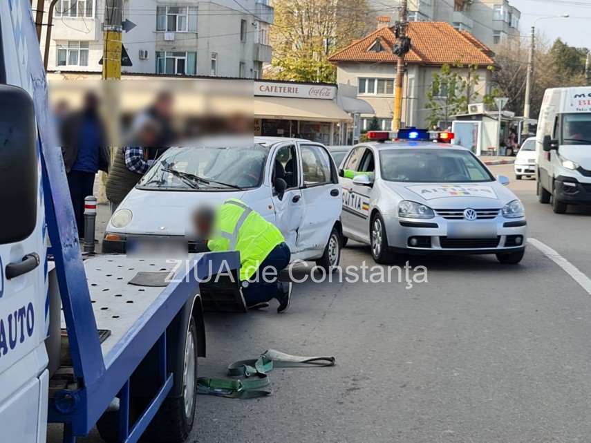accident rutier intre doua autoturisme pe bulevardul aurel vlaicu constanta 763073 accident rutier intre doua autoturisme pe bulevardul aurel vlaicu constanta 763073