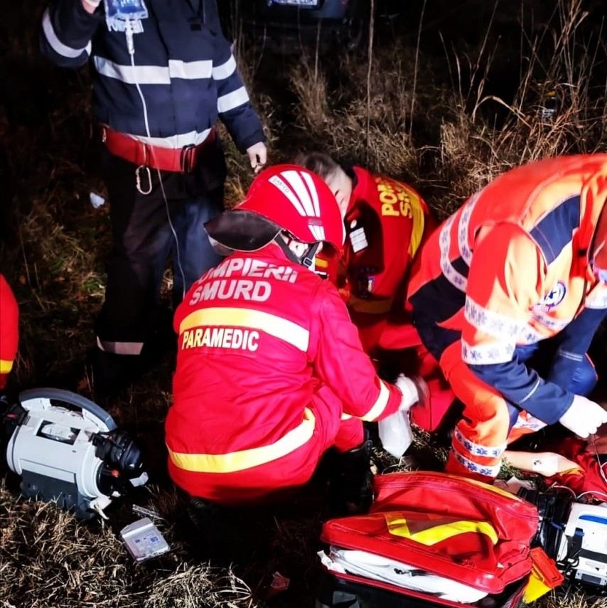 tragedie pe dn7 in judetul dambovita doua persoane au murit intr un cumplit accident rutier galerie foto tragedie pe dn7 in judetul dambovita doua persoane au murit intr un cumplit accident rutier galerie foto