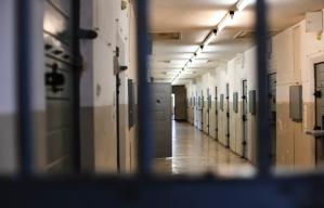 Constanța Patru bărbați, încarcerați în Penitenciarul Poarta Albă. Unul dintre ei a săvârșit infracțiunea de pornografie infantilă