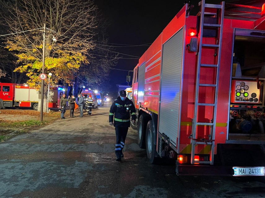 update 2 doi pacienti au murit intr un incendiu la spitalul de boli infectioase din ploiesti a fost activat update 2 doi pacienti au murit intr un incendiu la spitalul de boli infectioase din ploiesti a fost activat