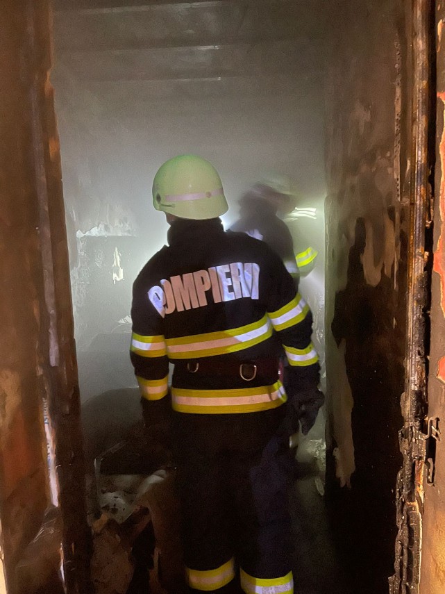 update 2 doi pacienti au murit intr un incendiu la spitalul de boli infectioase din ploiesti a fost activat update 2 doi pacienti au murit intr un incendiu la spitalul de boli infectioase din ploiesti a fost activat