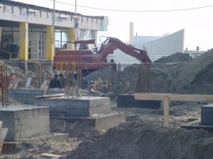 Conflict administrativ, pe rolul Tribunalului Constanța Orient Ceramic SRL contestă două acte de urbanism emise de Primăria Năvodari. La mijloc un bloc de zece etaje! 