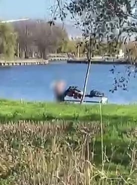 constanta o femeie a fost surprinsa spalandu se in lacul tabacarie video 764597 constanta o femeie a fost surprinsa spalandu se in lacul tabacarie video 764597