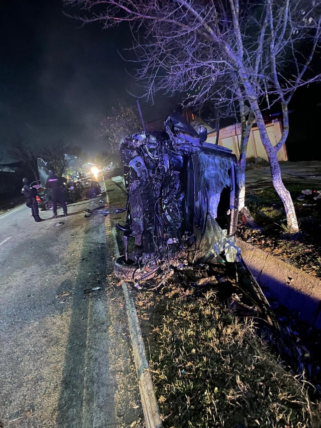 update opt persoane ranite intr un teribil accident rutier in apropierea unei benzinarii galerie foto update opt persoane ranite intr un teribil accident rutier in apropierea unei benzinarii galerie foto