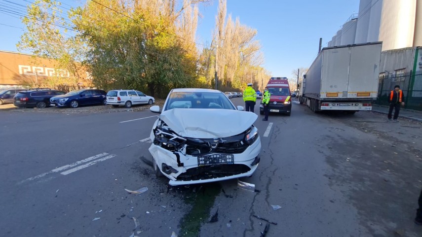 constanta accident rutier intre doua autoturisme pe strada industriala foto video 764705 constanta accident rutier intre doua autoturisme pe strada industriala foto video 764705