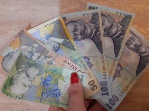 INS Câştigul salarial mediu net a crescut cu 101 lei în noiembrie 2021, comparativ cu luna precedentă