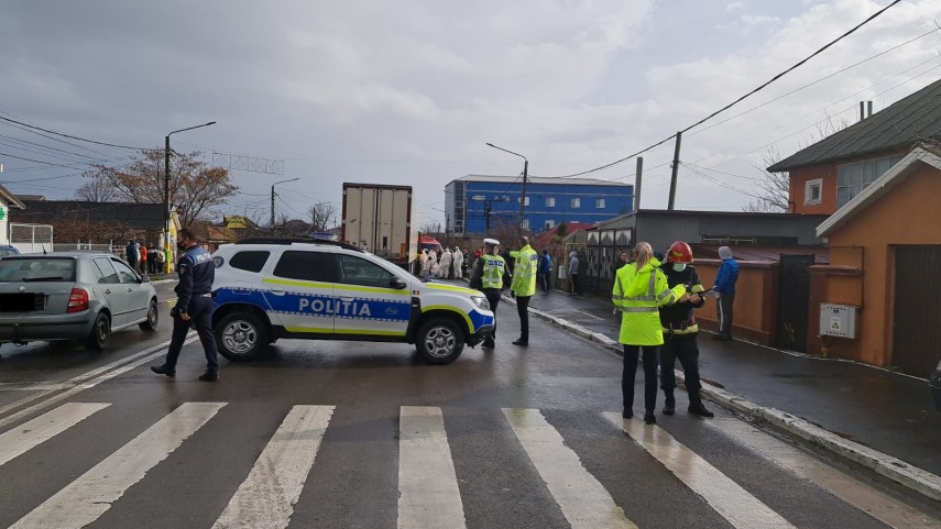 update accident rutier grav in valu lui traian o femeie a murit dupa ce a fost prinsa sub un tir galerie update accident rutier grav in valu lui traian o femeie a murit dupa ce a fost prinsa sub un tir galerie